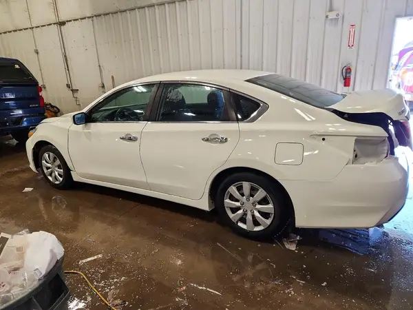1N4AL3AP8GC251677 2016 NISSAN ALTIMA - Image 2