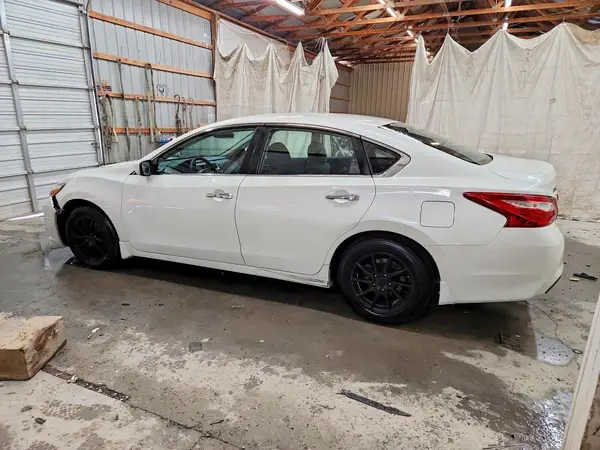 1N4AL3AP8GC257544 2016 NISSAN ALTIMA - Image 2