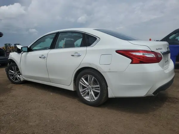 1N4AL3AP8GC259858 2016 NISSAN ALTIMA - Image 2
