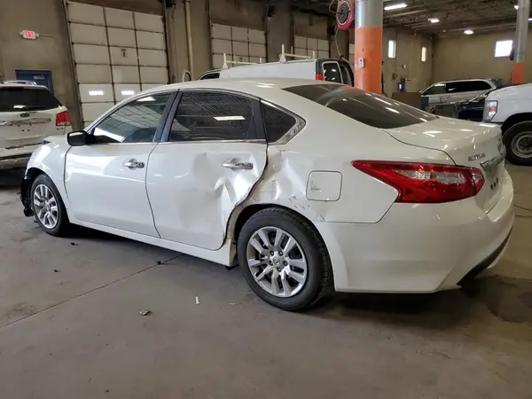 1N4AL3AP8GC261979 2016 NISSAN ALTIMA - Image 2