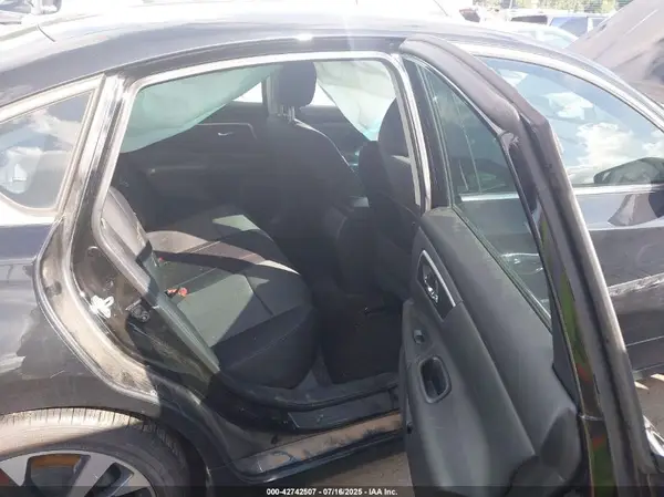 1N4AL3AP8GC267555 2016 NISSAN ALTIMA - Image 8