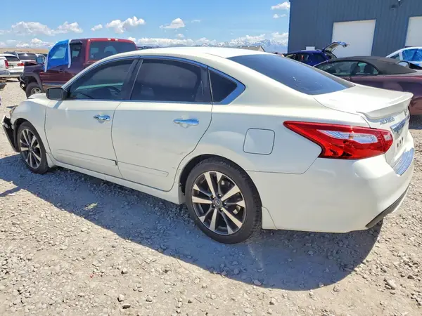 1N4AL3AP8GC271895 2016 NISSAN ALTIMA - Image 2