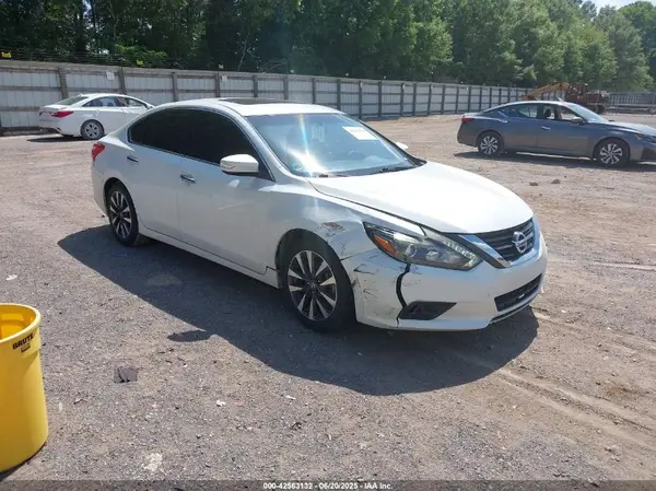 1N4AL3AP8GC283660 2016 NISSAN ALTIMA - Image 1