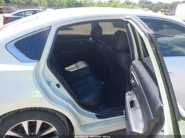 1N4AL3AP8GC283660 2016 NISSAN ALTIMA - Image 8