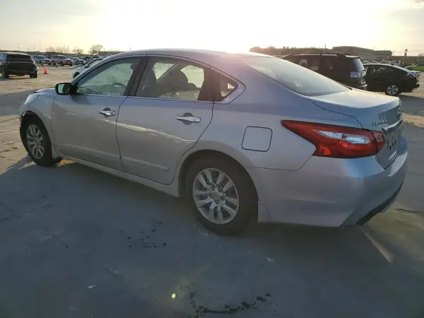 1N4AL3AP8GC289670 2016 NISSAN ALTIMA - Image 2