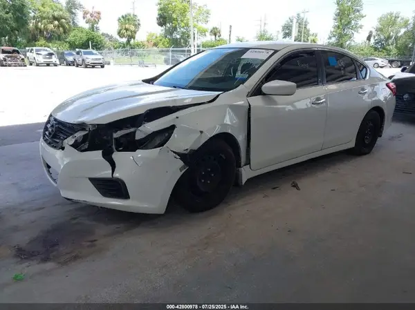 1N4AL3AP8HC108861 2017 NISSAN ALTIMA - Image 2