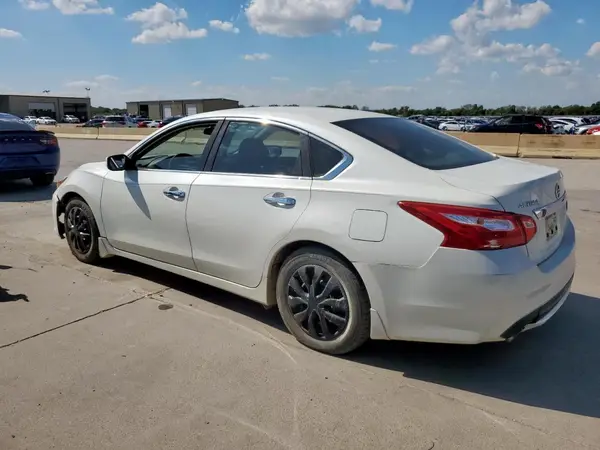 1N4AL3AP8HC110500 2017 NISSAN ALTIMA - Image 2