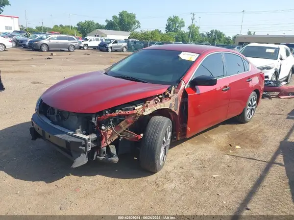 1N4AL3AP8HC111047 2017 NISSAN ALTIMA - Image 2