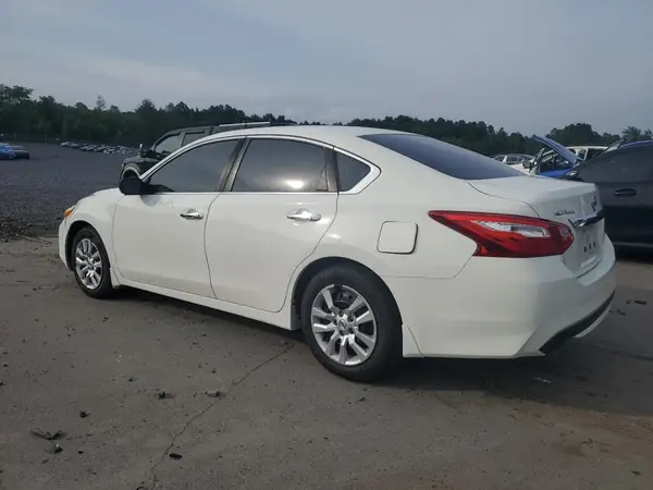 1N4AL3AP8HC111467 2017 NISSAN ALTIMA - Image 2