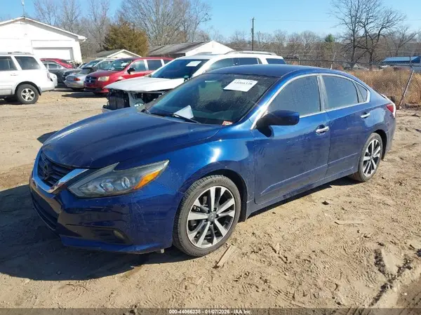 1N4AL3AP8HC112182 2017 NISSAN ALTIMA - Image 2