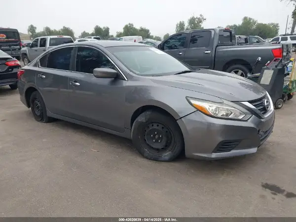 1N4AL3AP8HC112716 2017 NISSAN ALTIMA - Image 1