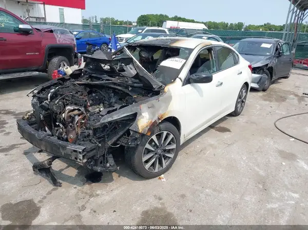 1N4AL3AP8HC113266 2017 NISSAN ALTIMA - Image 2