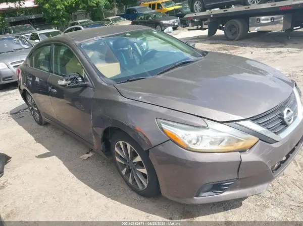 1N4AL3AP8HC113493 2017 NISSAN ALTIMA - Image 1