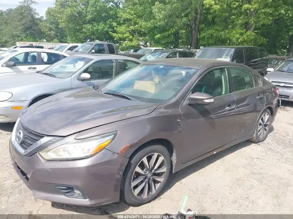 1N4AL3AP8HC113493 2017 NISSAN ALTIMA - Image 2
