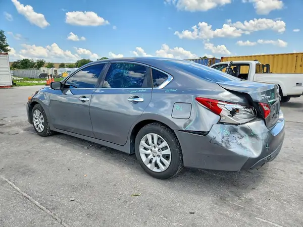 1N4AL3AP8HC114031 2017 NISSAN ALTIMA - Image 2