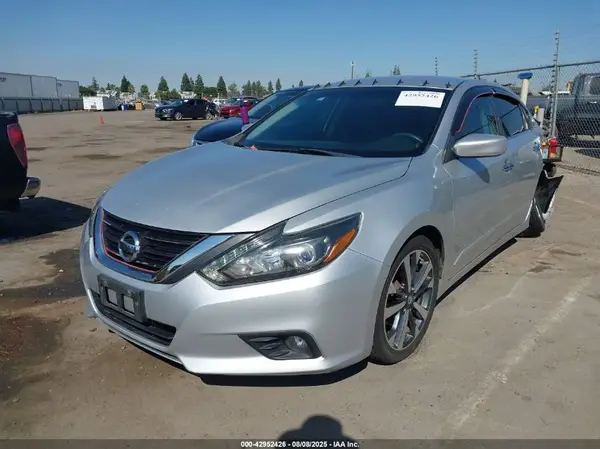 1N4AL3AP8HC114515 2017 NISSAN ALTIMA - Image 2