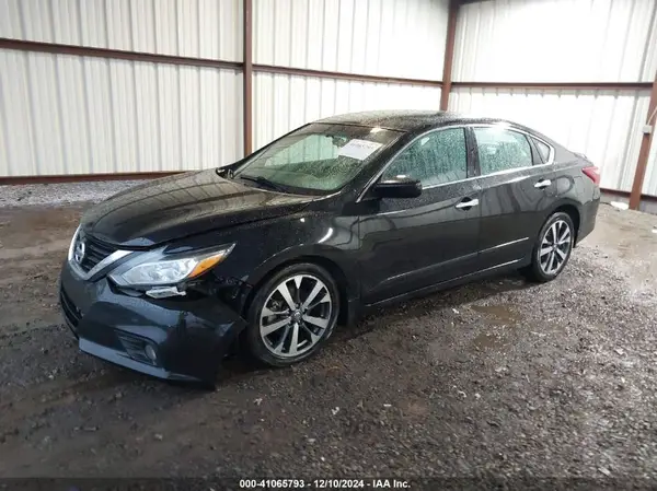 1N4AL3AP8HC117639 2017 NISSAN ALTIMA - Image 2