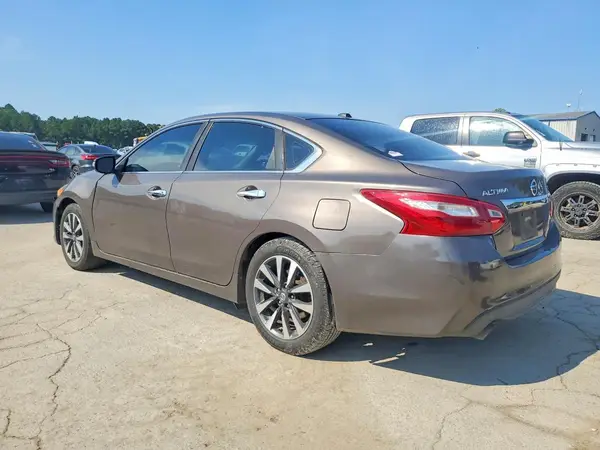 1N4AL3AP8HC119004 2017 NISSAN ALTIMA - Image 2
