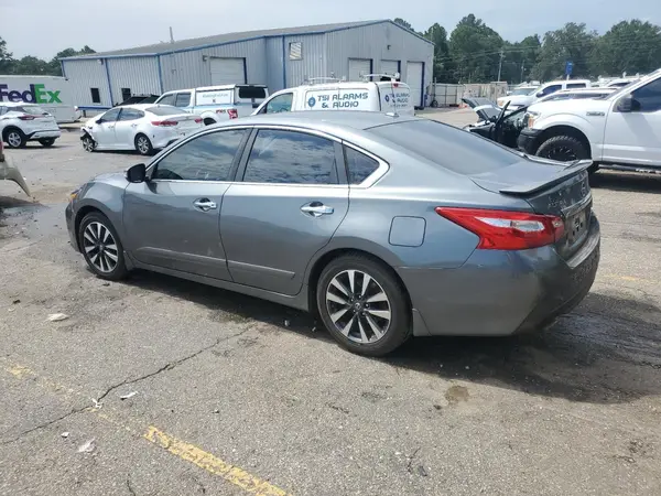 1N4AL3AP8HC121321 2017 NISSAN ALTIMA - Image 2