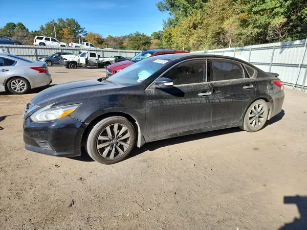 1N4AL3AP8HC122873 2017 NISSAN ALTIMA - Image 1