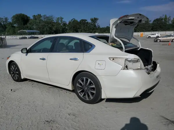 1N4AL3AP8HC123344 2017 NISSAN ALTIMA - Image 2