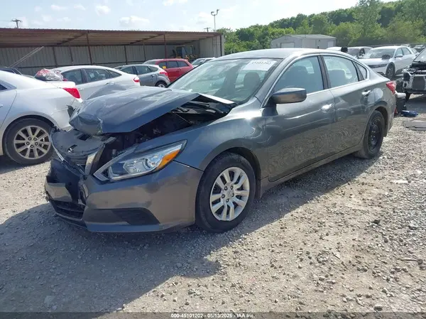 1N4AL3AP8HC125028 2017 NISSAN ALTIMA - Image 2
