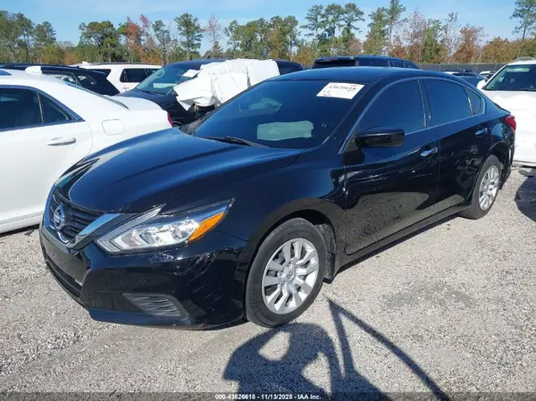 1N4AL3AP8HC125532 2017 NISSAN ALTIMA - Image 2