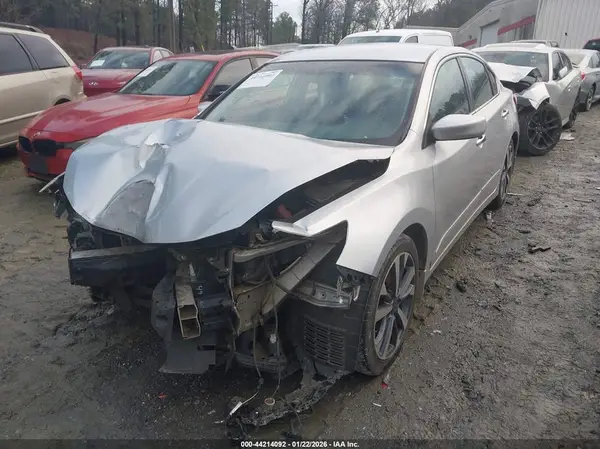 1N4AL3AP8HC125613 2017 NISSAN ALTIMA - Image 2
