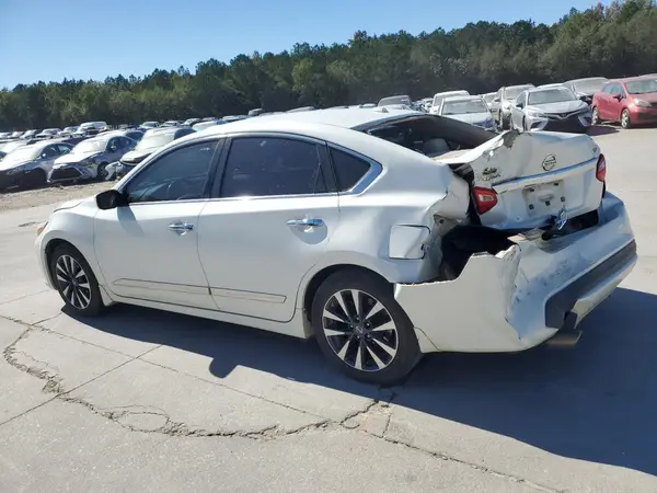 1N4AL3AP8HC126065 2017 NISSAN ALTIMA - Image 2