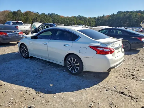 1N4AL3AP8HC128530 2017 NISSAN ALTIMA - Image 2
