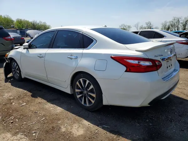 1N4AL3AP8HC129371 2017 NISSAN ALTIMA - Image 2
