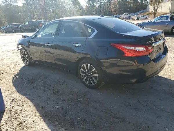 1N4AL3AP8HC129807 2017 NISSAN ALTIMA - Image 2