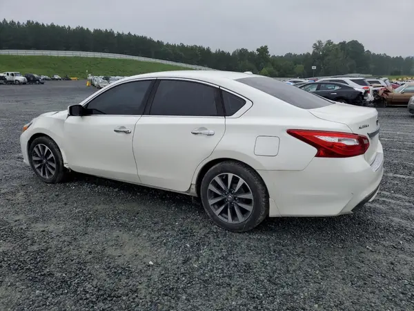 1N4AL3AP8HC130472 2017 NISSAN ALTIMA - Image 2