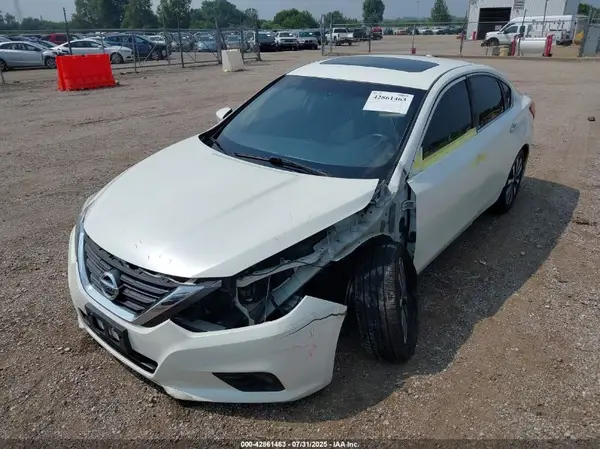 1N4AL3AP8HC130620 2017 NISSAN ALTIMA - Image 2