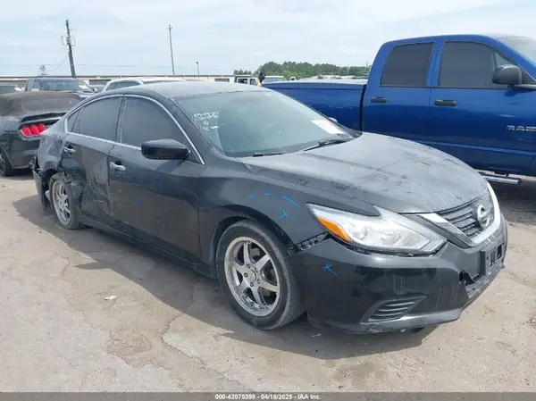 1N4AL3AP8HC131119 2017 NISSAN ALTIMA - Image 1