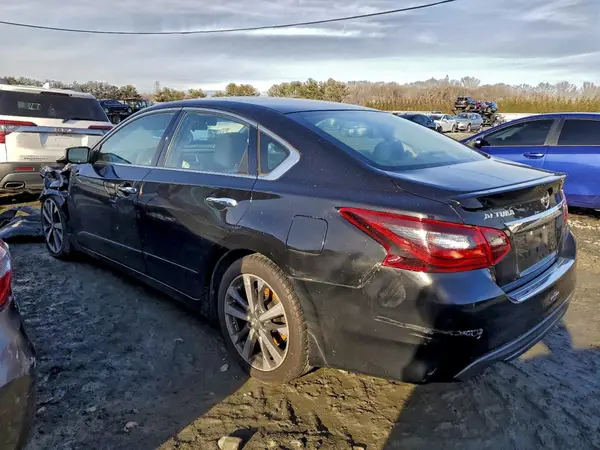 1N4AL3AP8HC132089 2017 NISSAN ALTIMA - Image 2
