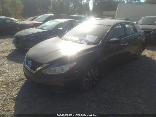 1N4AL3AP8HC132156 2017 NISSAN ALTIMA - Image 2