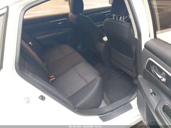 1N4AL3AP8HC132609 2017 NISSAN ALTIMA - Image 8