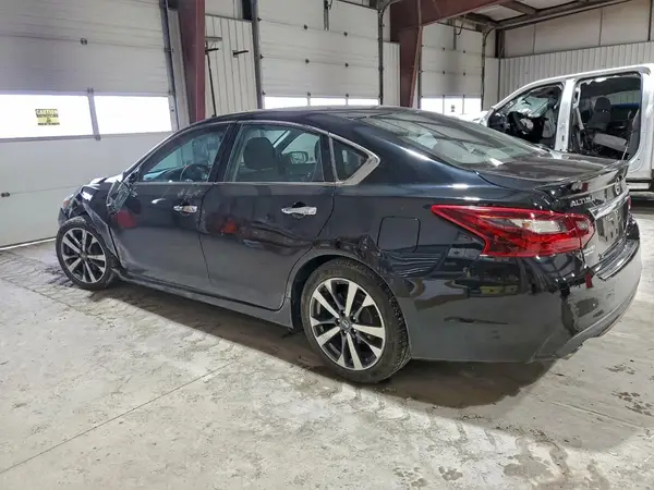 1N4AL3AP8HC132965 2017 NISSAN ALTIMA - Image 2