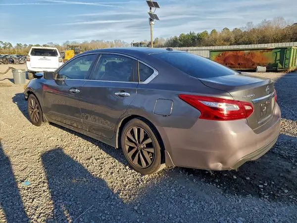 1N4AL3AP8HC133369 2017 NISSAN ALTIMA - Image 2