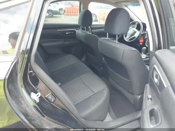 1N4AL3AP8HC133842 2017 NISSAN ALTIMA - Image 8