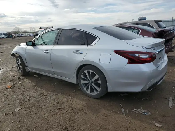 1N4AL3AP8HC134120 2017 NISSAN ALTIMA - Image 2