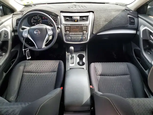 1N4AL3AP8HC135820 2017 NISSAN ALTIMA - Image 8