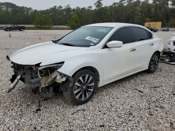 1N4AL3AP8HC137325 2017 NISSAN ALTIMA - Image 1