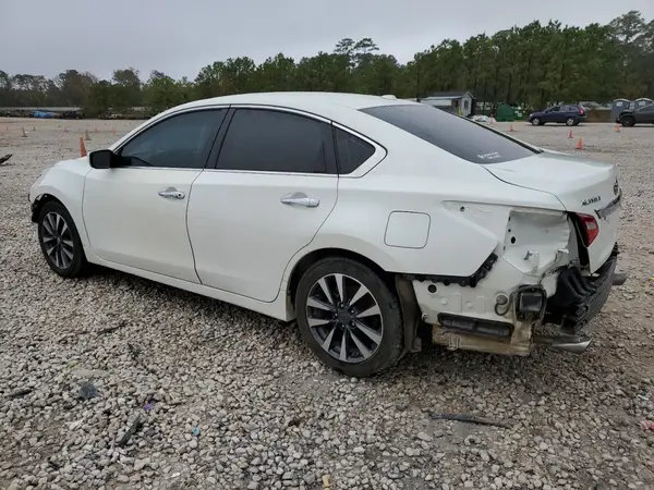 1N4AL3AP8HC137325 2017 NISSAN ALTIMA - Image 2