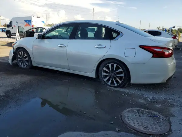 1N4AL3AP8HC138233 2017 NISSAN ALTIMA - Image 2