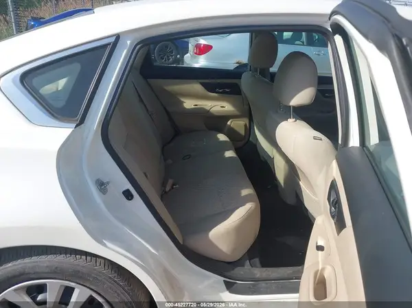1N4AL3AP8HC141195 2017 NISSAN ALTIMA - Image 8