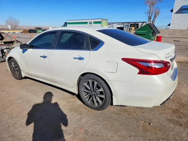1N4AL3AP8HC146168 2017 NISSAN ALTIMA - Image 2