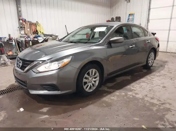 1N4AL3AP8HC147126 2017 NISSAN ALTIMA - Image 2