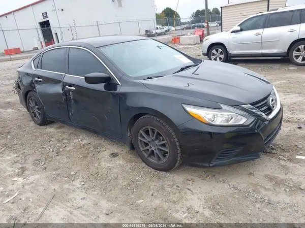 1N4AL3AP8HC147658 2017 NISSAN ALTIMA - Image 1
